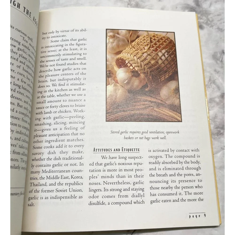 Garlic Book A Garland of Simple Savory Robust Recipes Cookbook Susan Belsinger